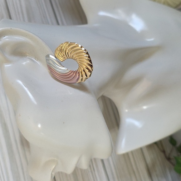 Gold Filled Swirl Earrings Lightweight Thin - Picture 3 of 7